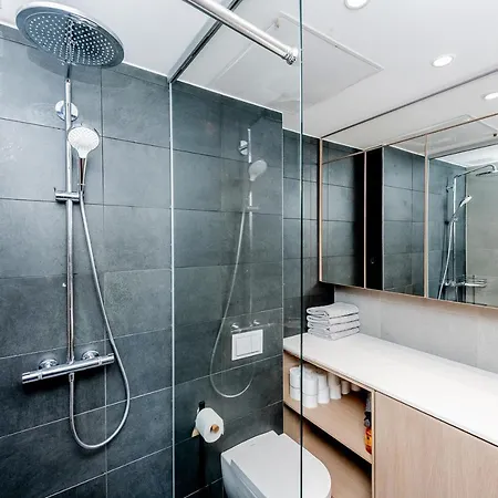 Apartmán Heart Of Living - Contemporary 2 Bedroom With Balcony & Parking *