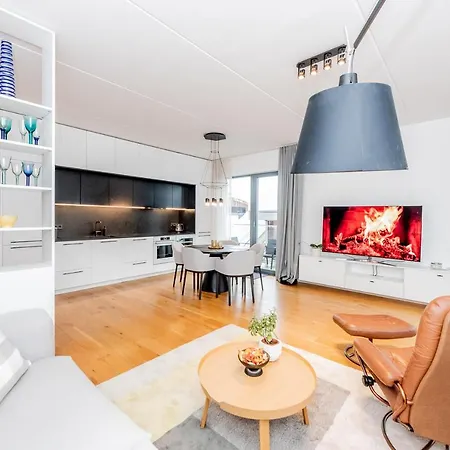 Heart Of Living - Contemporary 2 Bedroom With Balcony & Parking Pärnu