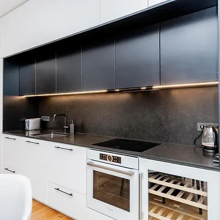 Downtown 2br With Balcony & Free Secure Garage Parking