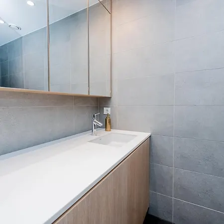 Heart Of Living - Contemporary 2 Bedroom With Balcony & Parking Apartmán *